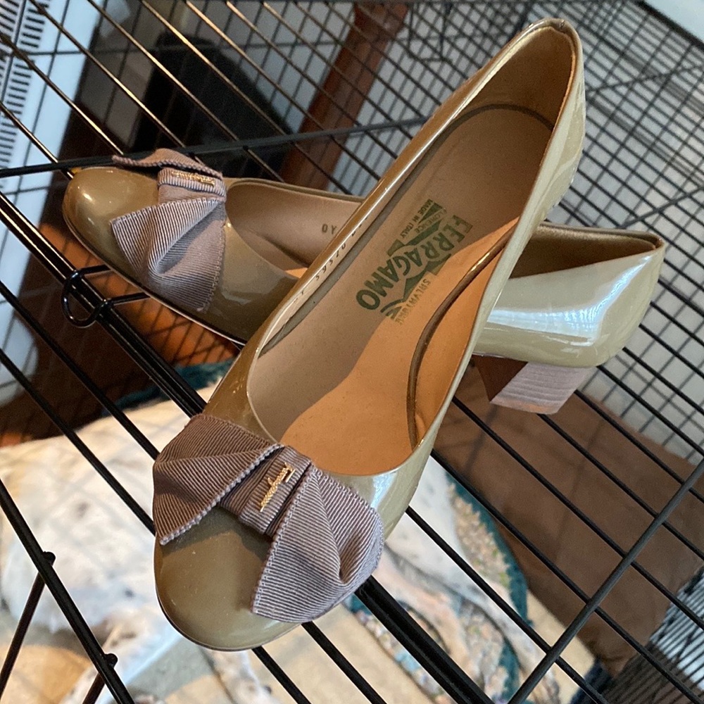 size 7b Classic Varina Ballet flats.  Excellent condition, worn only a few times